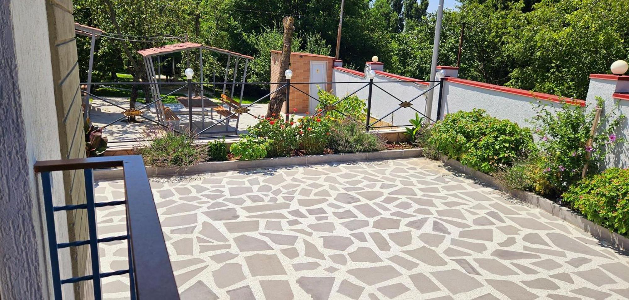 Sierra Hotel Tbilisi Eksteriør bilde