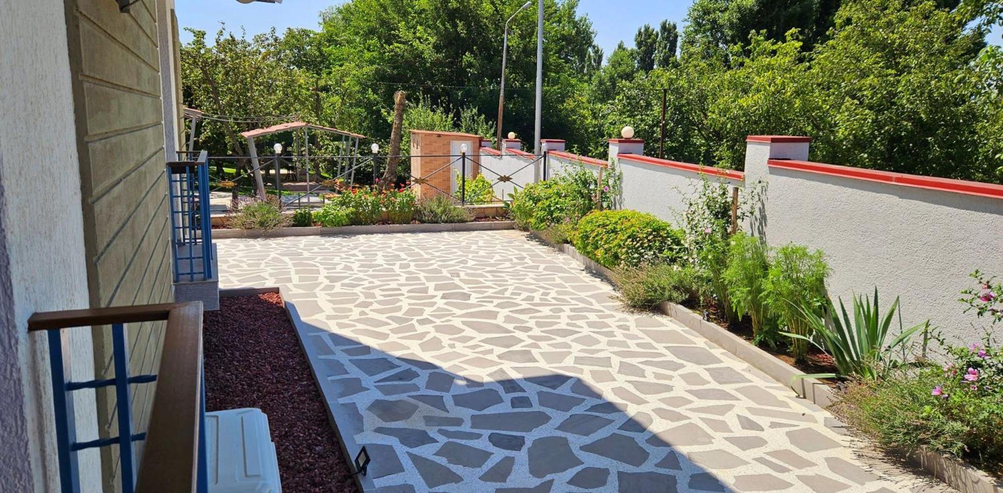 Sierra Hotel Tbilisi Eksteriør bilde